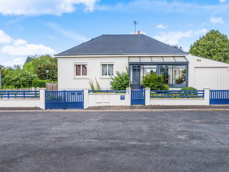 Maison à vendre 8 pièces SAINT CYR SUR LOIRE (37) — photo 1