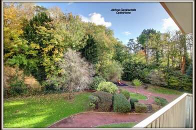 Appartement 4 pièces 240000 €