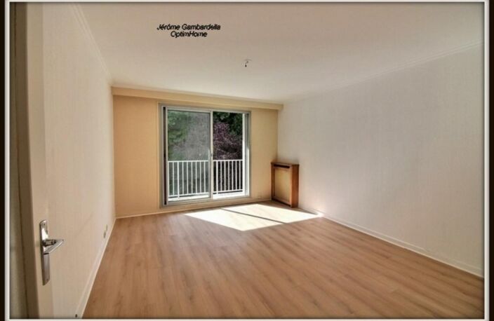 Appartement 4 pièces de 71 m2 avec balcon, box et cave à vendre à POISSY (78) — photo 2