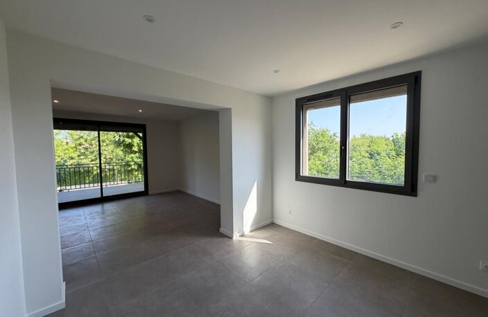 Maison 115 m² entièrement rénovée, 3 chambres, garage — photo 4