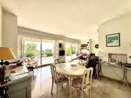 Cannes début de la Croix des gardes-rez de jardin vue mer — photo 4