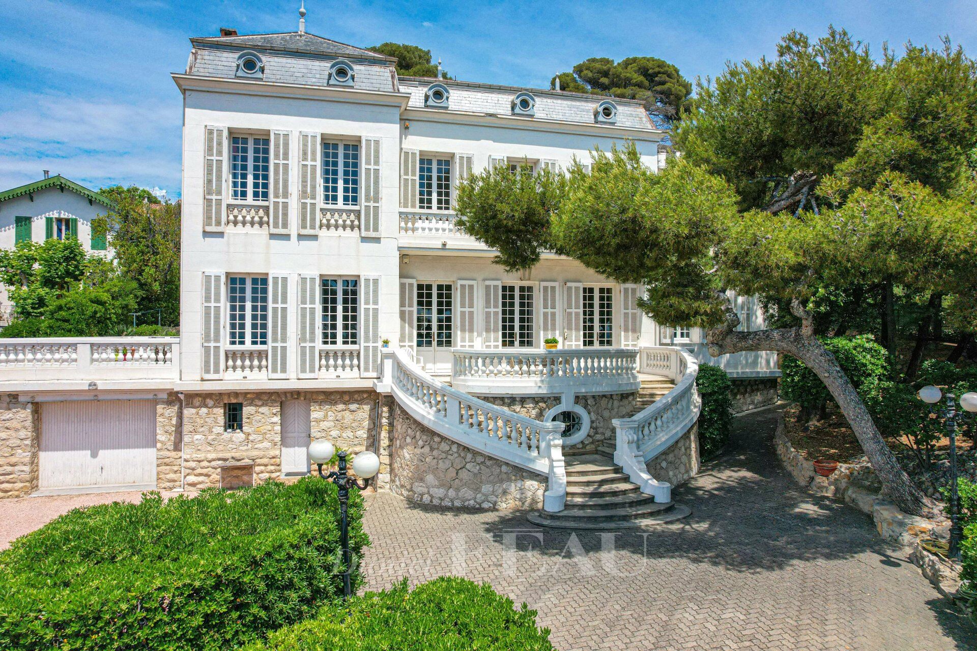 Villa / Maison  T12 à vendre Marseille 7eme 13007