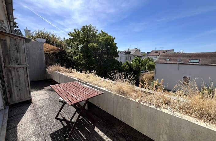 Dijon - Rue Chanzy / Duplex 4 pièces de 75m² avec balcon — photo 2