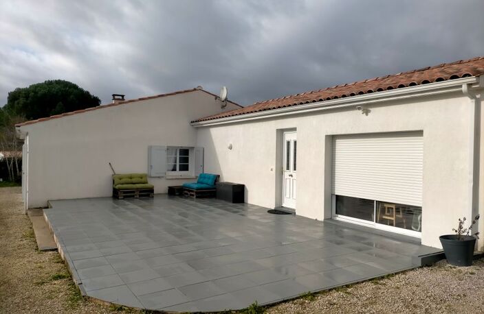 Maison de 175m2 à louer sur Bussac-sur-Charente — photo 2