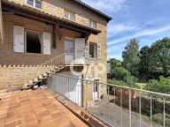 Maison en pierres dorées avec vue sur le Château de Jarnioux — photo 2