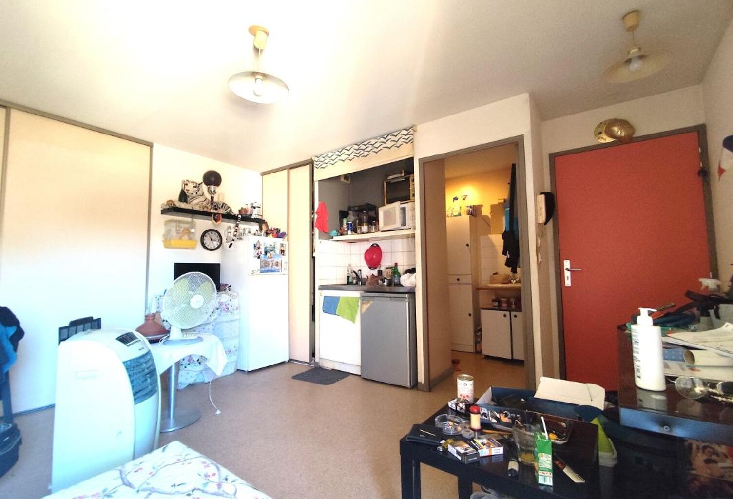 Avignon Intra muros - studio vendu avec locataire en place, 20 m²,  avec parking en sous-sol — photo 1