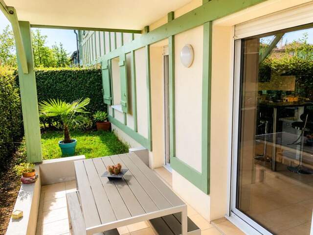 Appartement À Vendre — photo du bien