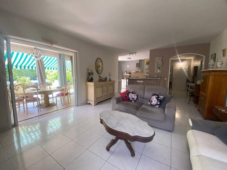 Appartement À Vendre type 4 rez de jardin avec piscine — photo 1