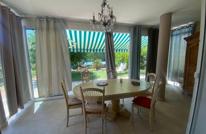Appartement À Vendre type 4 rez de jardin avec piscine — photo 3