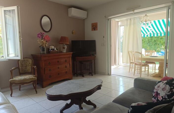 Appartement À Vendre type 4 rez de jardin avec piscine — photo 4