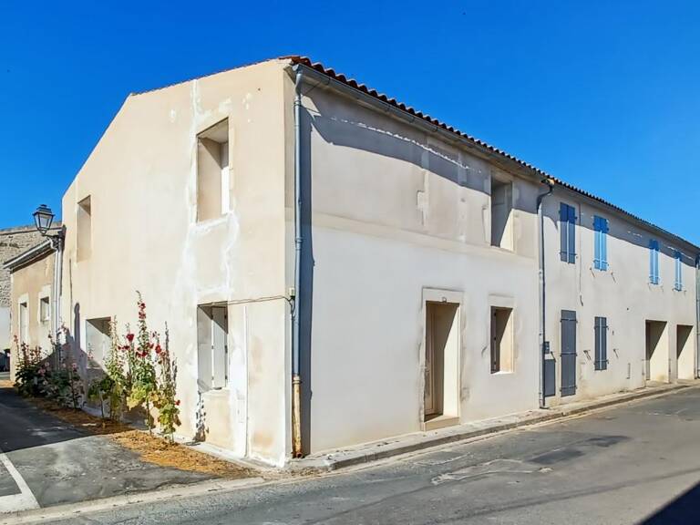 Maison de bourg dans le centre d'Esnandes — photo 1