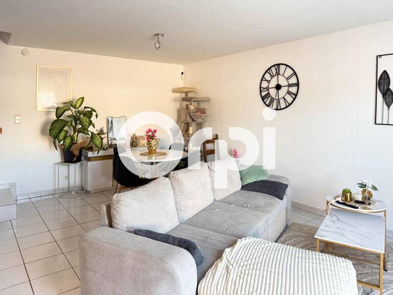 IMMEUBLE DE RAPPPORT à BUSSAC — photo 1