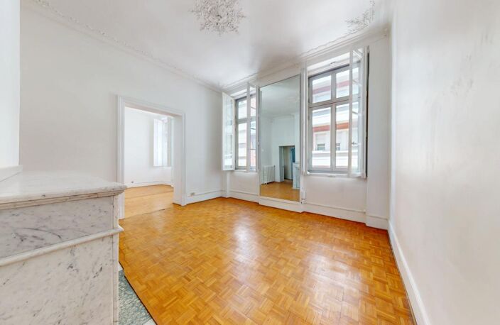Appartement T4/5 traversant - Saint-Sernin / Jeanne d'Arc — photo 2