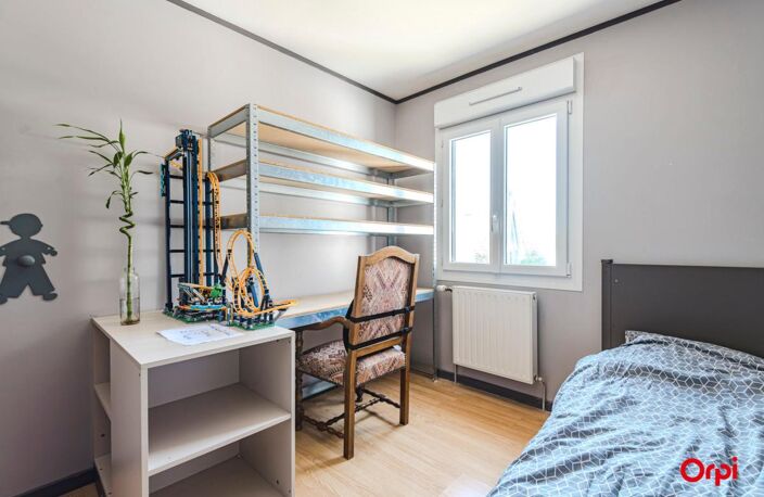 Maison de Plain Pied à Vendre avec Jardin, terrasse et Garage en sous-sol — photo 5