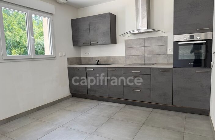 Maison à vendre 5 pièces JOIGNY (89) plain pied de 2018  3 chambres Garage Terrain de 800 m2 — photo 2