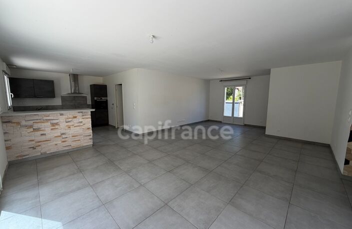 Maison à vendre 5 pièces JOIGNY (89) plain pied de 2018  3 chambres Garage Terrain de 800 m2 — photo 3