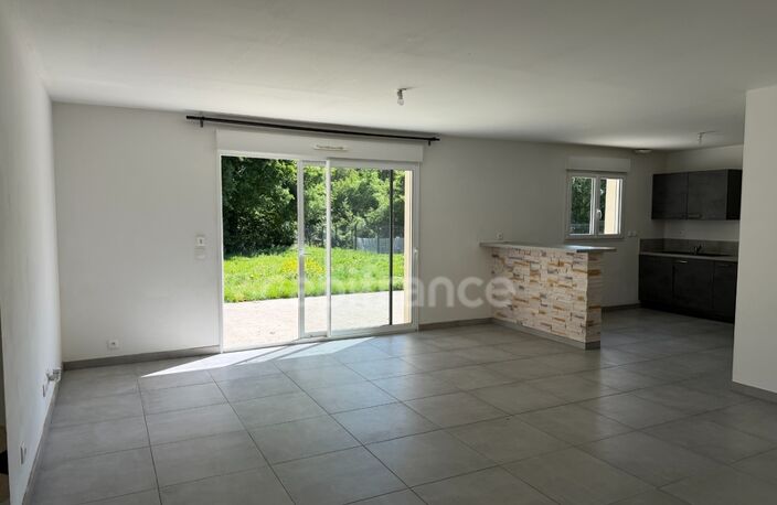 Maison à vendre 5 pièces JOIGNY (89) plain pied de 2018  3 chambres Garage Terrain de 800 m2 — photo 5