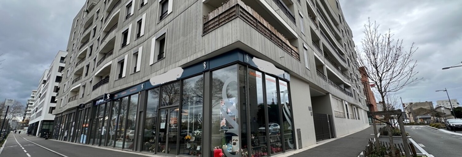 Commerce 1 Pièce 93 m² à louer à Villeurbanne (69100)