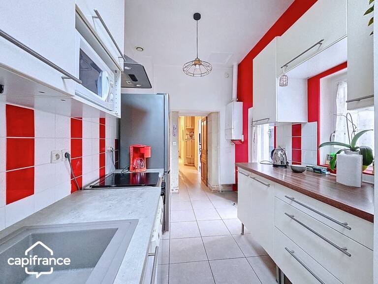 THOUARS  Place Lavault  Maison de 120 m2 4 chambres — photo 1