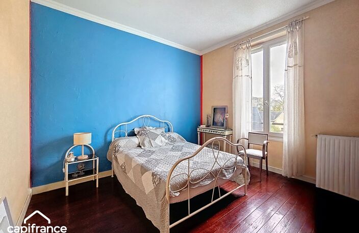 THOUARS  Place Lavault  Maison de 120 m2 4 chambres — photo 5