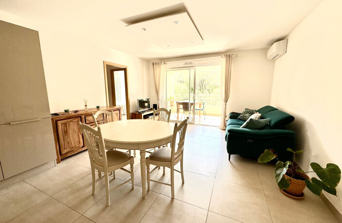Appartement T3 lumineux avec terrasse, vue dégagée et parking – L’Île-Rousse (20) — photo 4