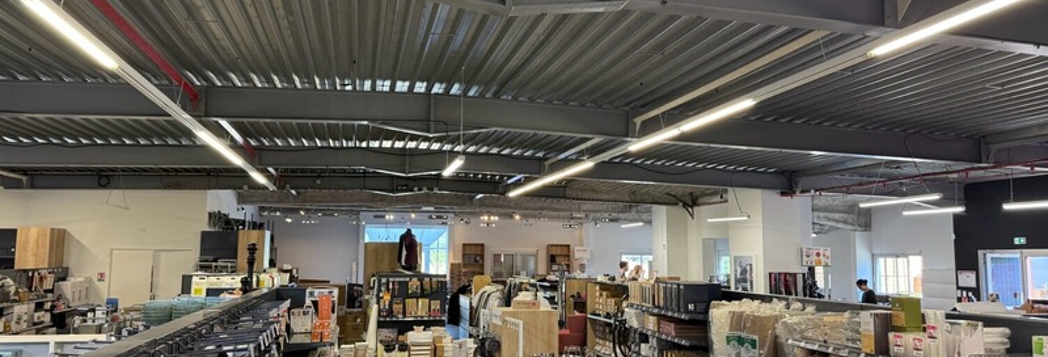 Commerce 4 Pièces 696 m² à vendre à Montélimar (26200)
