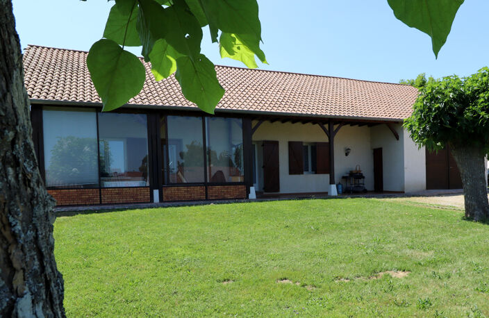 ROMENAY, joli villa avec véranda sur 3800 m² de terrain — photo 2