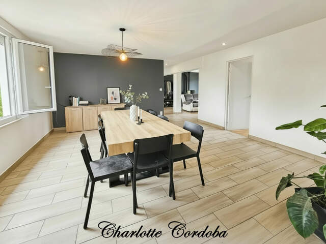 🏡 Maison entièrement rénovée – 2 chambres, possibilité 3 – Double garage à Xaintrailles — photo du bien