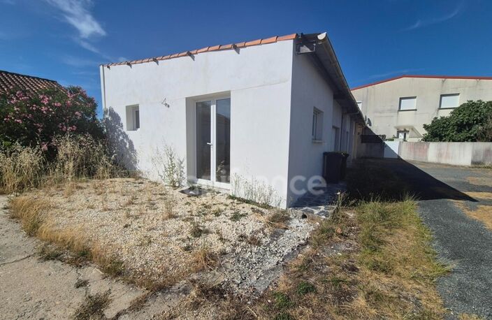Maisonnette à vendre 2 pièces SAINT SULPICE DE ROYAN (17) - Terrasse - Parking — photo 2