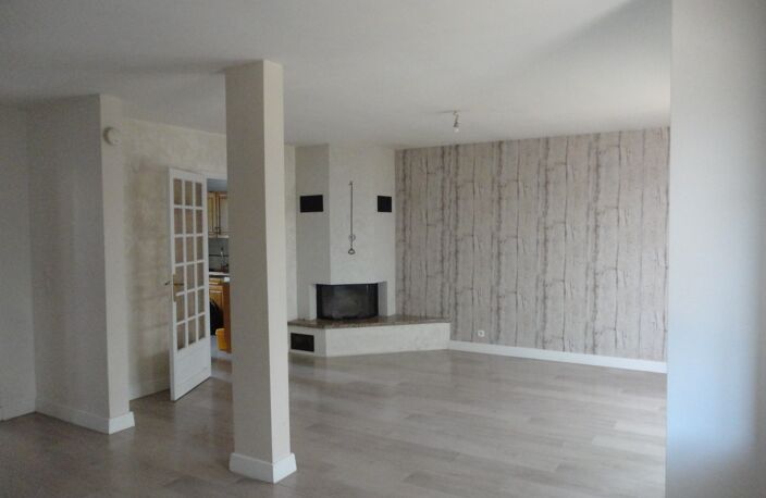Dpt Tarn (81), à vendre Castres villa P6 de 124 m² sur terrain 358 m² avec terrasse et garage — photo 2