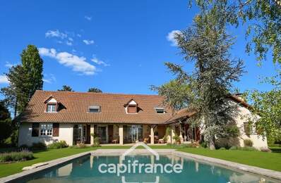 Maison familiale de caractère de 225 m² avec dépendances sur terrain de 6716 m² à CHALON SUR SAONE (71) — photo du bien