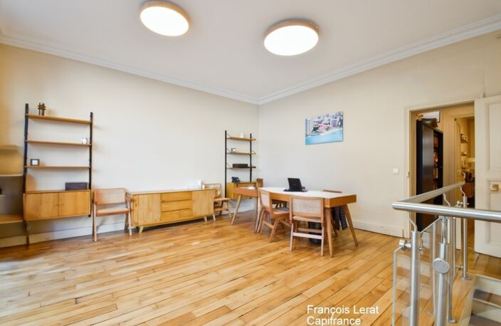 Local/bureau à louer PARIS 9EME ARRONDISSEMENT (75) - RUE CONDORCET – LOCAL COMMERCIAL DE CARACTÈRE – 85 m² ENVIRON — photo 2