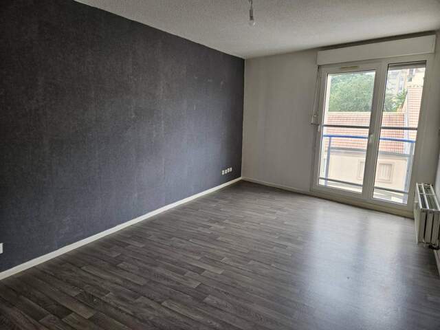 Location - Appartement T3 - 60m2 - Creutzwald — photo du bien