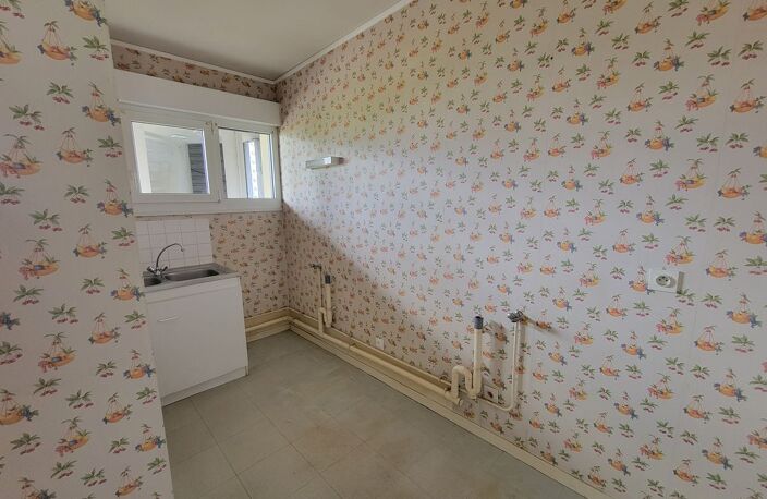 SABLÉ SUR SARTHE : APPARTEMENT T2 – 51.1 M² CARREZ — photo 2