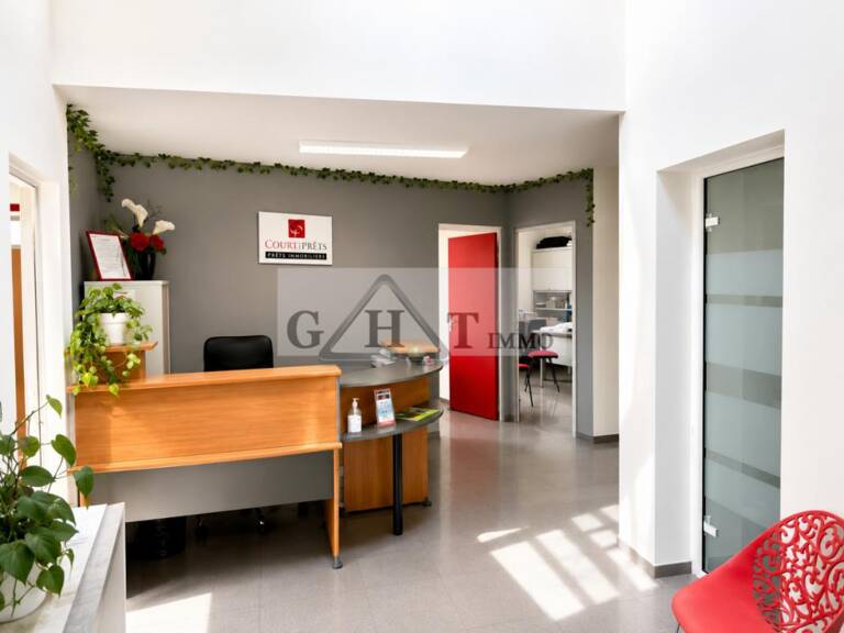 BUREAUX & LOGEMENTS  220 M²- À VENDRE SAINT MAUR DES FOSSES — photo 1
