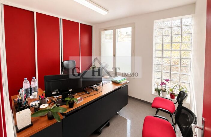 BUREAUX & LOGEMENTS  220 M²- À VENDRE SAINT MAUR DES FOSSES — photo 5