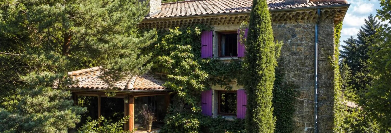 Maison 15 Pièces 290 m² à vendre à Mariac (07160)