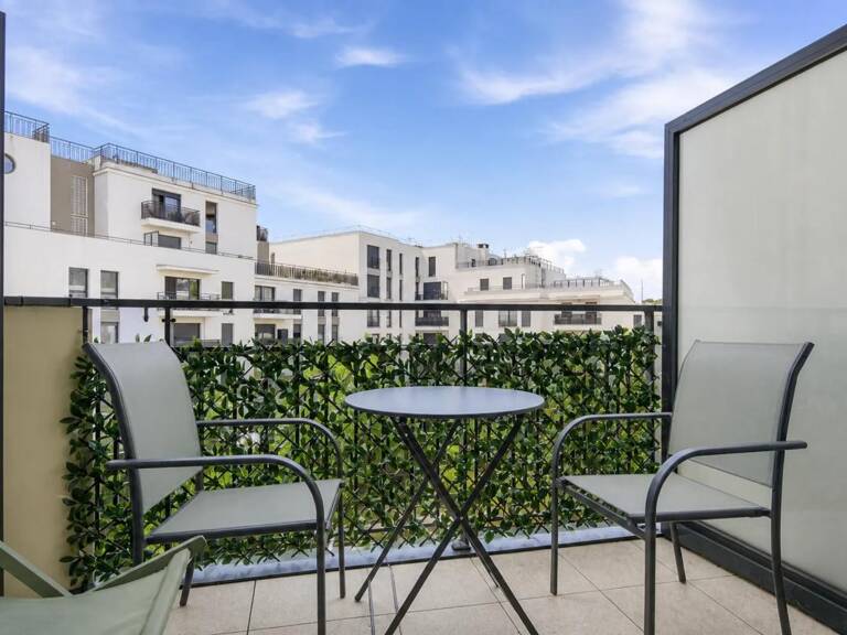 Thiais – Appartement 3 pièces de 66 m² avec balcon et parking — photo 1