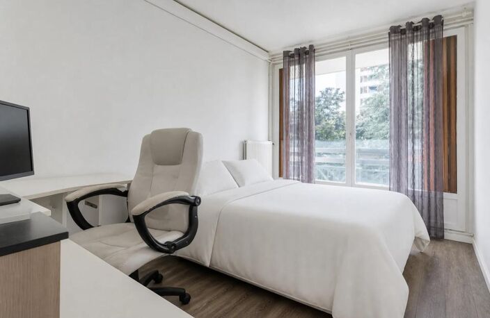 Appartement de 5 pièces de 91 m² à Saint-Ouen-l'Aumône — photo 5