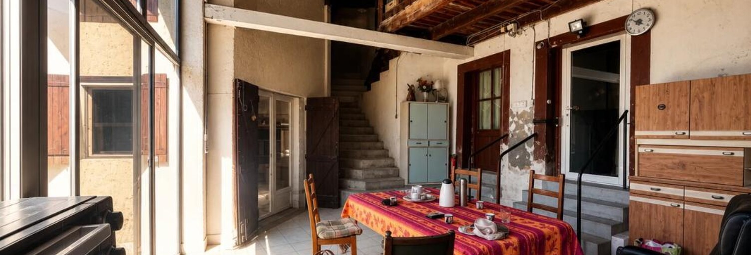 Maison 8 Pièces 140 m² à vendre à Saint-Jean-de-Muzols (07300)