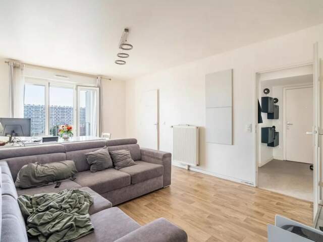 Appartement de 2 pièces de 49 m² à La Courneuve — photo du bien