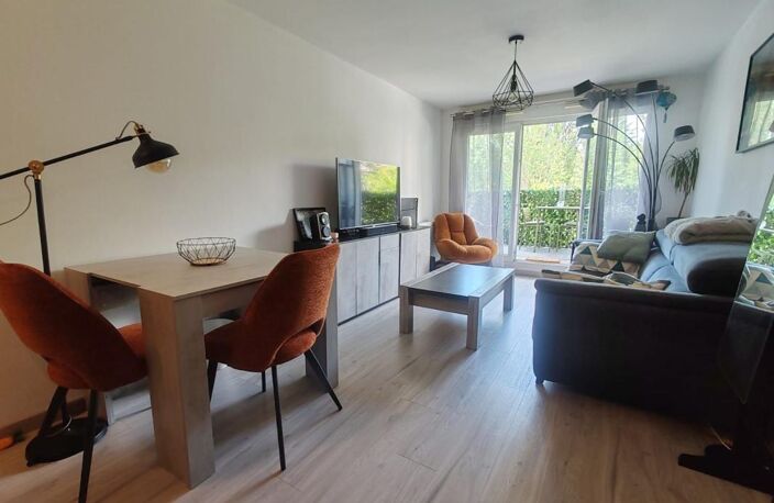 Appartement À Vendre F2 F3 SAINT OUEN L'AUMÔNE — photo 2