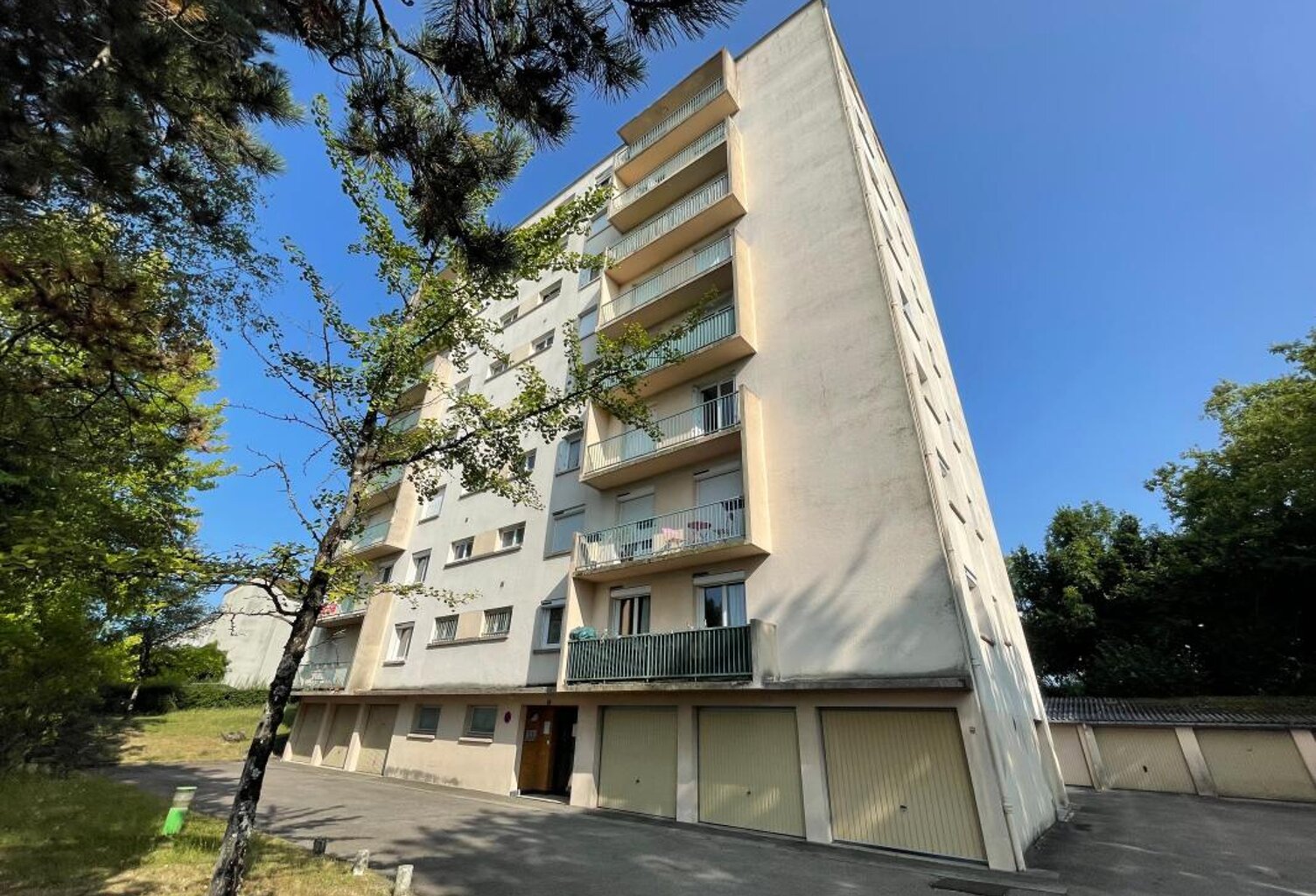 Appartement À Vendre — photo 1