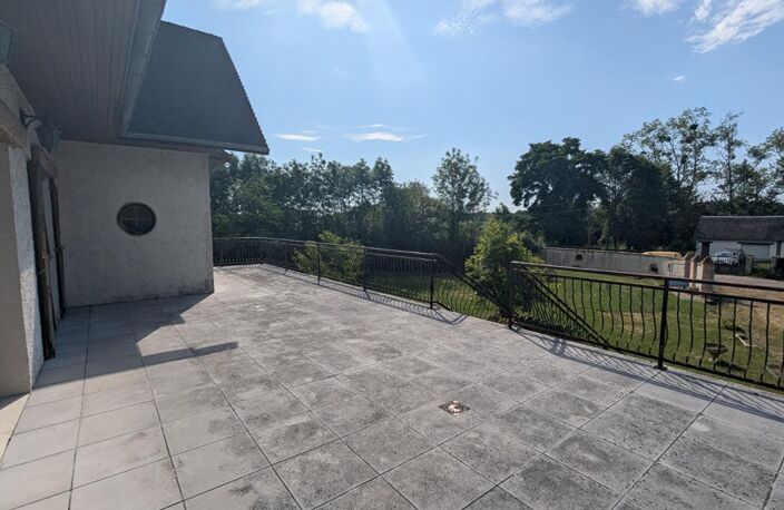 Propriété 9 pieces 6 chambres 4612m2 terrain arboré — photo 3