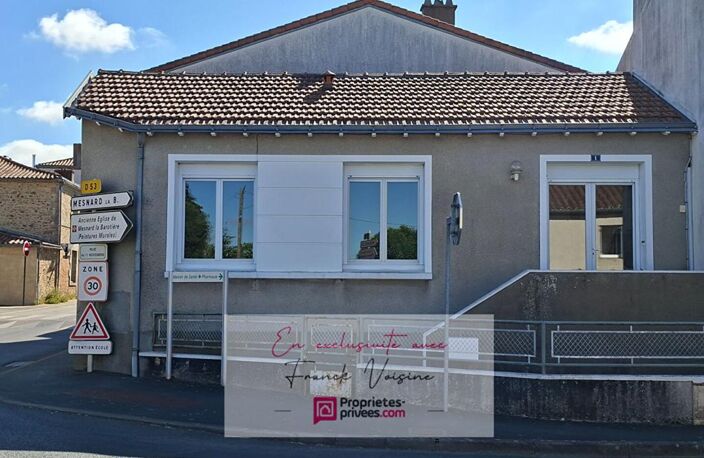 A VENDRE en Exclusivité à Beaurepaire, Ensemble de 2 maisons de 126 et 50 m2 avec plusieurs dépendances et garages sur une parcelle de 472 m2 env — photo 2