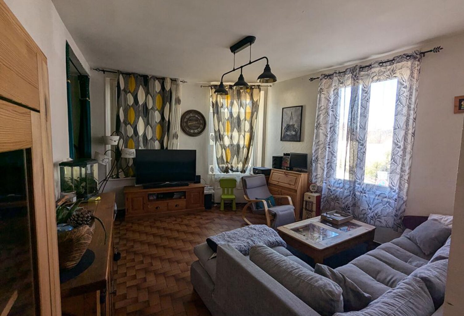Immeuble de rapport: 2 appartements et local commercial — photo 1