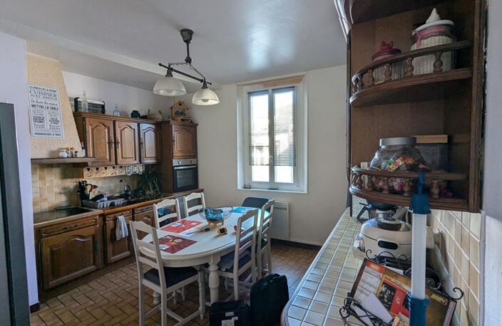Immeuble de rapport: 2 appartements et local commercial — photo 4