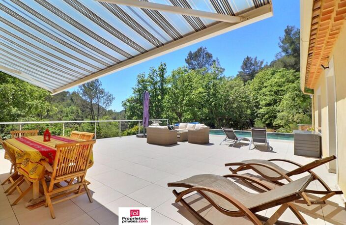 Propriété à Evenos (83330) 10 pièces 293 m2 - deux maisons sur  une parcelle de 69215 m2 — photo 3