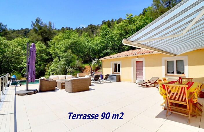 Propriété à Evenos (83330) 10 pièces 293 m2 - deux maisons sur  une parcelle de 69215 m2 — photo 4