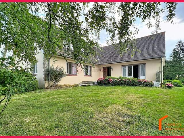 Maison familiale 219 m² avec environ 6 500 m² de terrain constructible à Attin — photo du bien